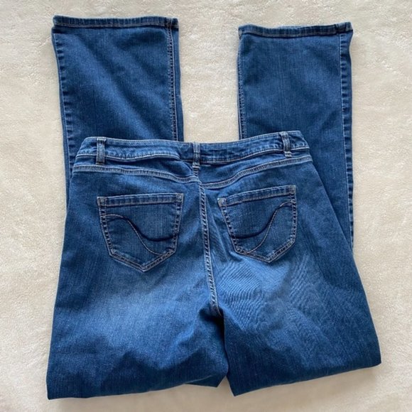 Lane Bryant, blue wash Bootcut Genius Fit jeans, size 16L - Picture 4 of 10
